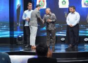 Rudy Susmanto Terima Penghargaan Digital Innovation Award Lewat “Lapor Pak Bupati”