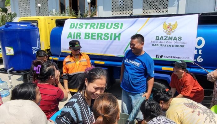 Hadirkan Manfaat Untuk Masyarakat, BAZNAS Kabupaten Bogor Salurkan 15.000 Liter Air Bersih Untuk Warga Terdampak Kekeringan