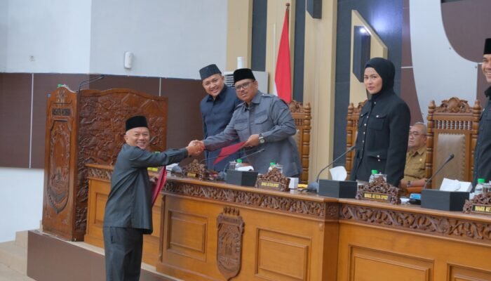 4 Raperda Non APBD Paripurnakan Di DPRD, Ini Datanya.