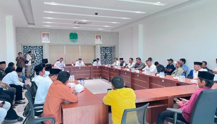 Perwakilan 10 Desa Gelar Audensi Dengan Bupati Pasuruan, Ini Sejumlah Tuntutannya