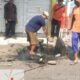 Jaga Kebersihan Lingkungan, Staf Pasar Pandaan Gelar Aksi Bersih-Bersih Saluran Air