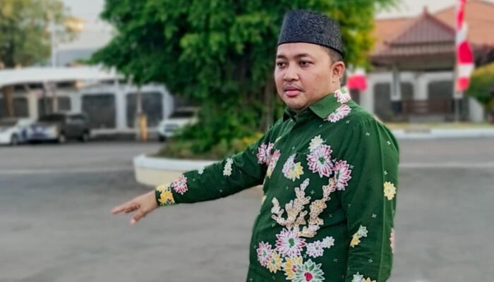 Pemkab Beri Fasilitas Parkir Gratis dan Tempat Istirahat Bagi Jemaah Haul ke-45 KH Abdul Hamid Bin Abdullah Umar