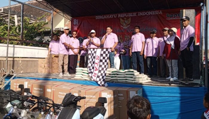 Semarak HUT Kemerdekaan RI Ke- 81, Pemdes Kedungcangkring Gelar Jalan Sehat Berhadiah