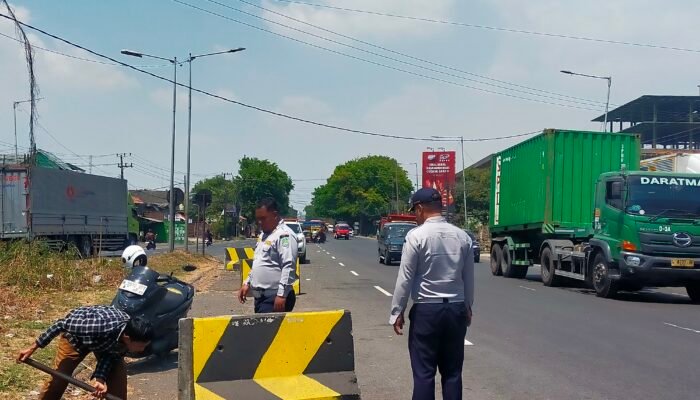 LSM GP3H Desak kepolisian dan Dishub Gelar Oprasi Gabungan Secara Rutin ,Cegah Truck Parkir DI Apollo