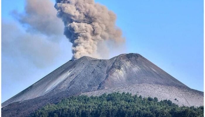 Erupsi Gunung Anak Krakatau, Bandara Soekarno-Hatta ditutup Sementara