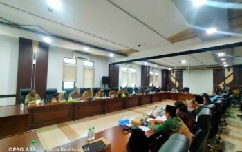 DPRD Belum Ambil Keputusan, Dalih Masih Kumpulkan Data Berkas Penjaringan Parangkat Di Desa karangrejo