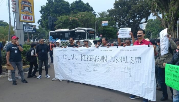Jurnalis Ditangkap dan Disuruh Hapus Video Saat Liput Demo di Tugu Kujang Bogor, Kapolresta Bogor Minta Maaf 