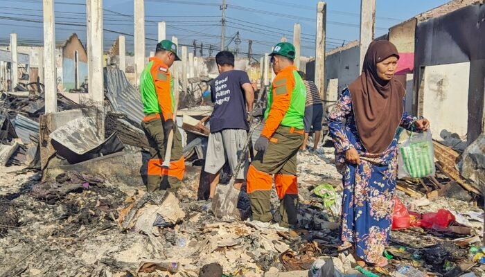 Pembersihan Puing Pasar Kepulungan Pasuruan Dikebut, Target Selesai Sepekan