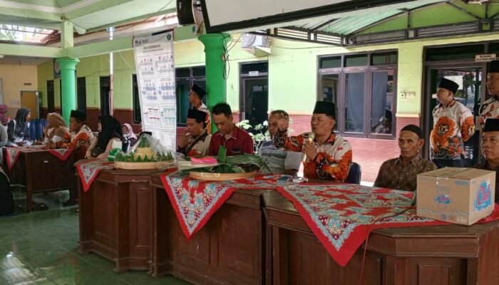 Ruwat Desa Semambung, Ditutup Pagelaran Kesenian Ludruk