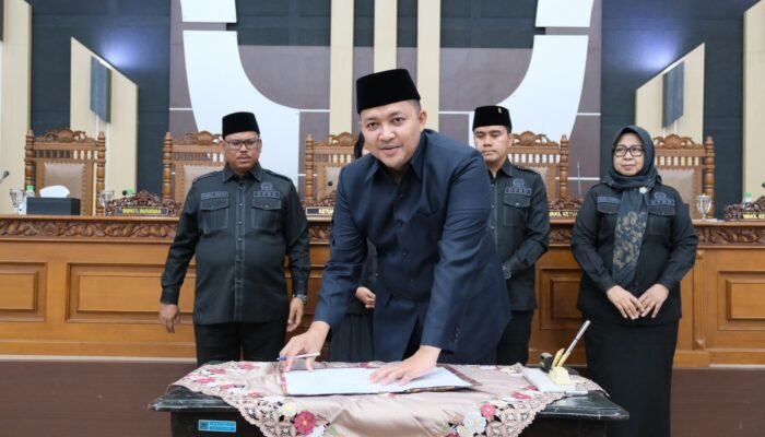 Bupati Pasuruan Sampaikan Nota Pengantar Raperda Non-APBD 2026, Fokus Optimalisasi PAD, Stimulus Pertanian, Hingga Transparansi Layanan Publik