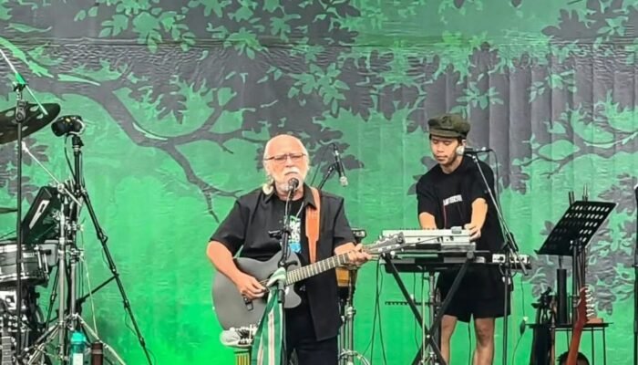 DITENGAH 5 Ribu Penonton Konser Iwan Fals, Owner Malahayati Suarakan Bahaya Pinjol Ilegal dan Judol